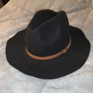 Black fedora hat